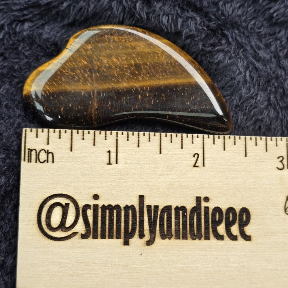 Tiger Eye Crystal Gua Sha face tool - Picture 2 of 5